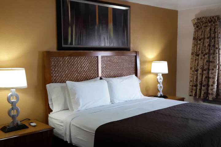 Room 35 of 47