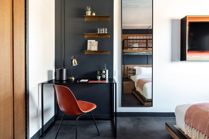 Room 37 of 101