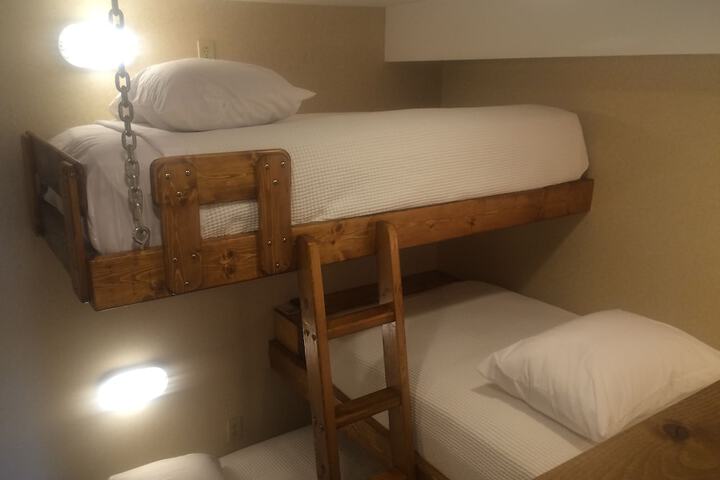 Room 31 of 43