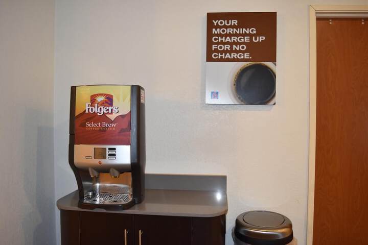 Motel 6 Anderson IN - Indianapolis
