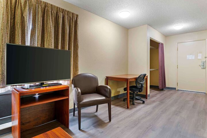 Room 33 of 41