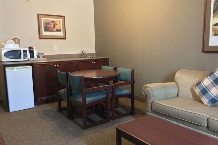Room 17 of 27