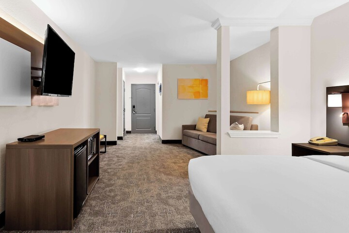 Room 25 of 32