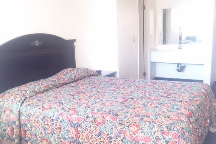 Budget Inn