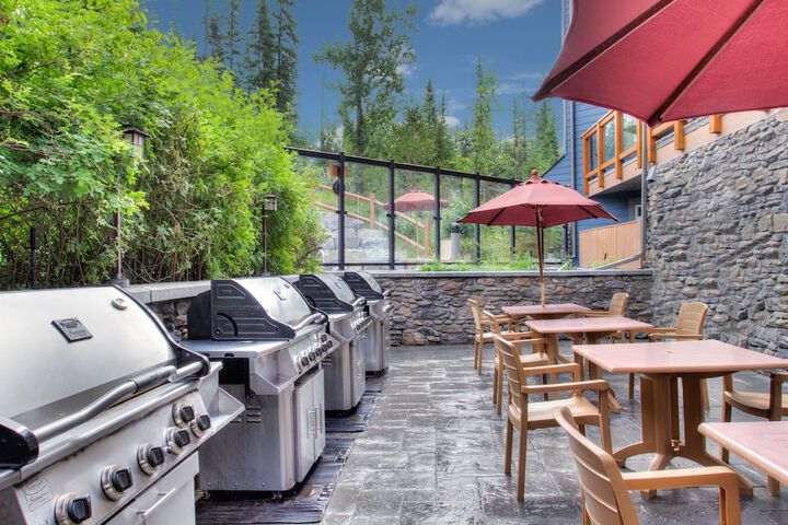 Blackstone Mountain Lodge by CLIQUE