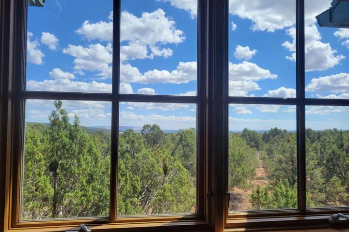 East Zion Trails Retreat-Hot tub Resort Amenities, Exceptional