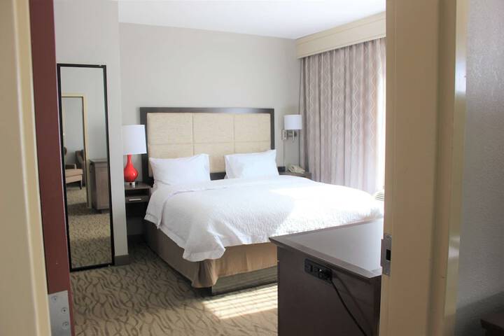 Room 17 of 36