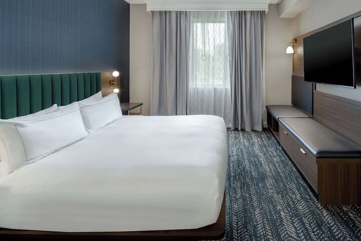 DoubleTree Suites by Hilton Hotel Mt. Laurel
