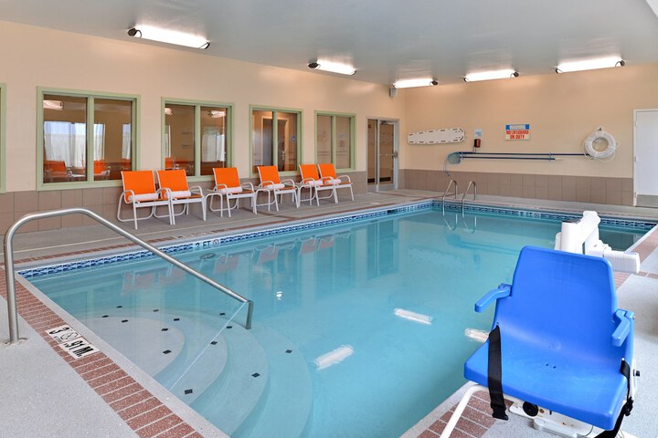 Pool 8 of 61