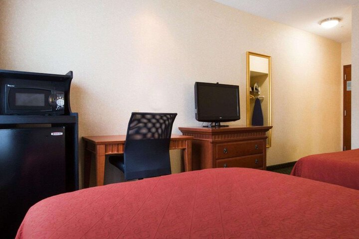 Room 11 of 21