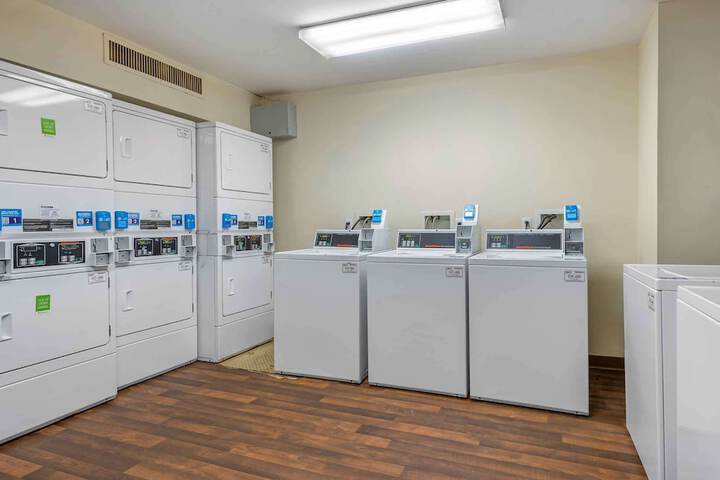 Extended Stay America Suites Newark Woodbridge