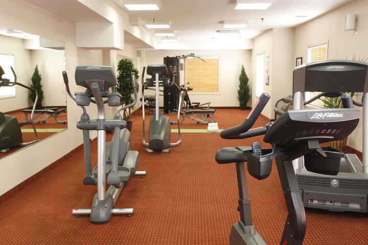 Pomeroy Inn & Suites Hotel Dawson Creek