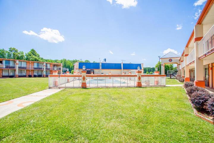 OYO hotel Greensboro east I 40