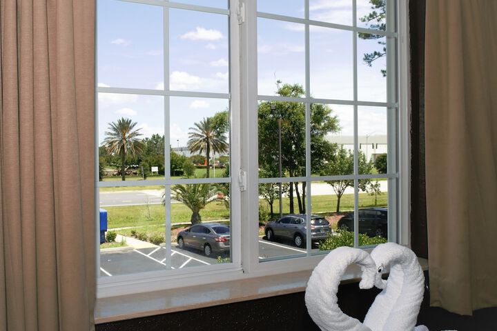 Microtel Inn & Suites by Wyndham Jacksonville Airport