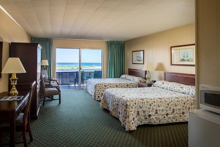 Room 17 of 36