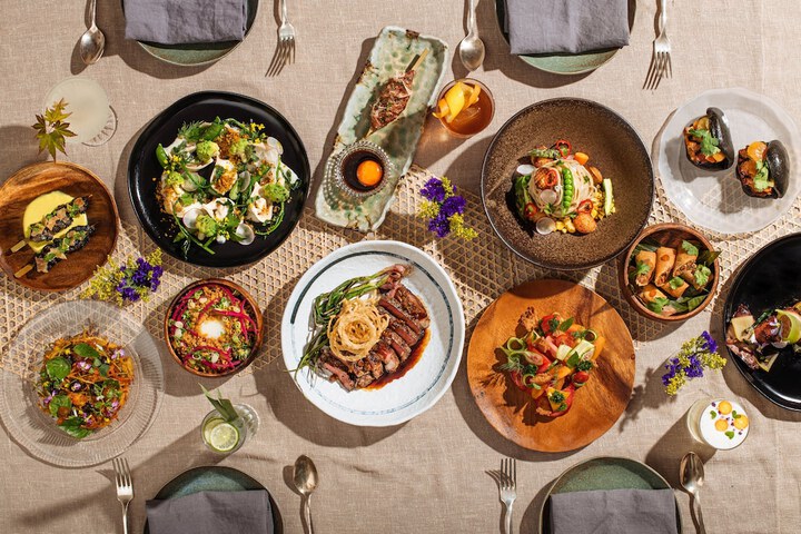 Dining 75 of 102