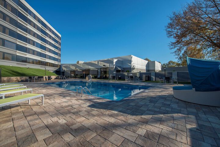 DoubleTree by Hilton Winston Salem - University