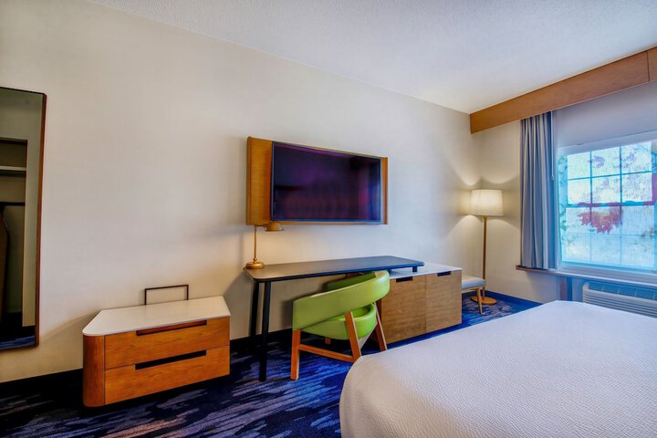 Room 28 of 48