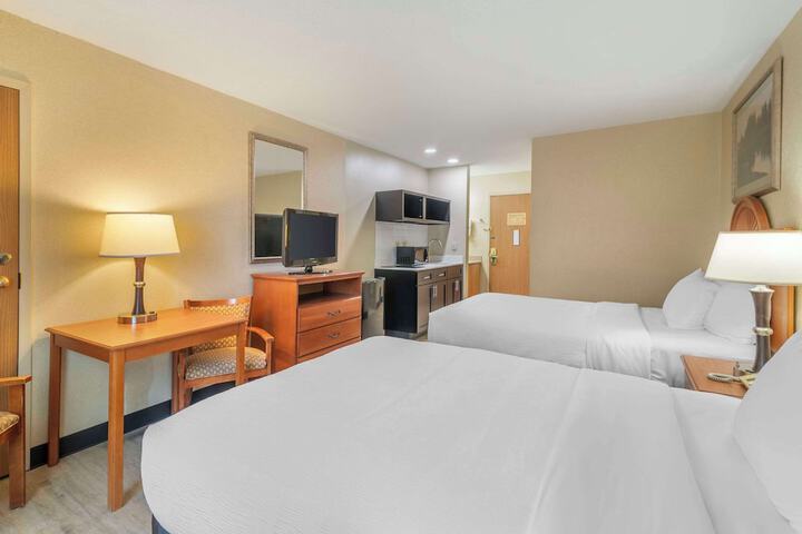 Room 18 of 36
