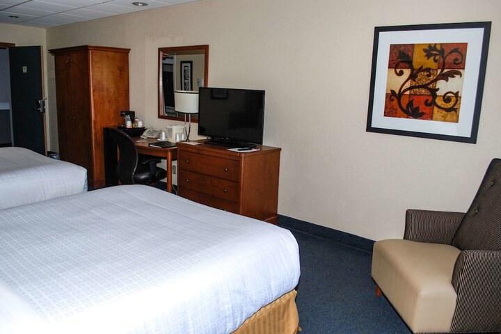 Room 21 of 34