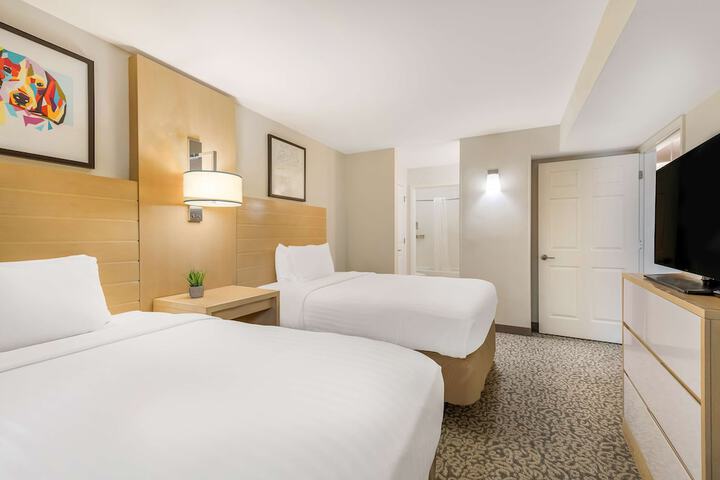 Room 15 of 44