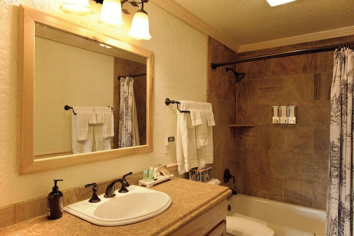 Yellowstone Gateway Inn