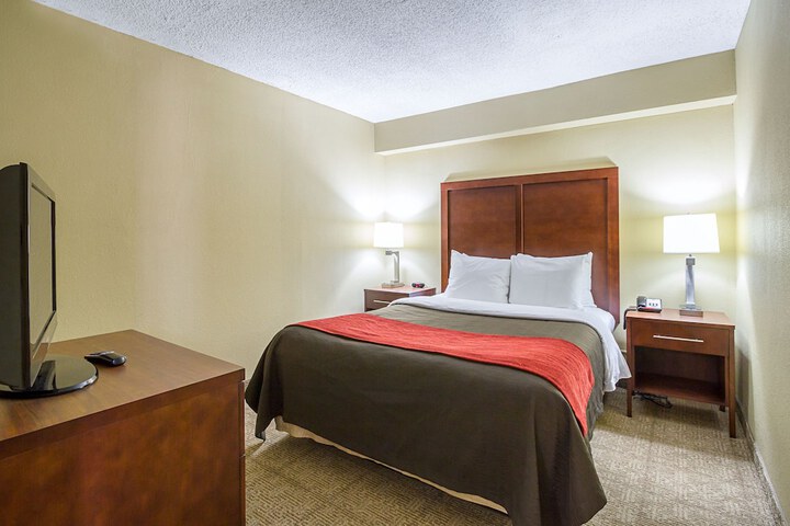 Room 7 of 25
