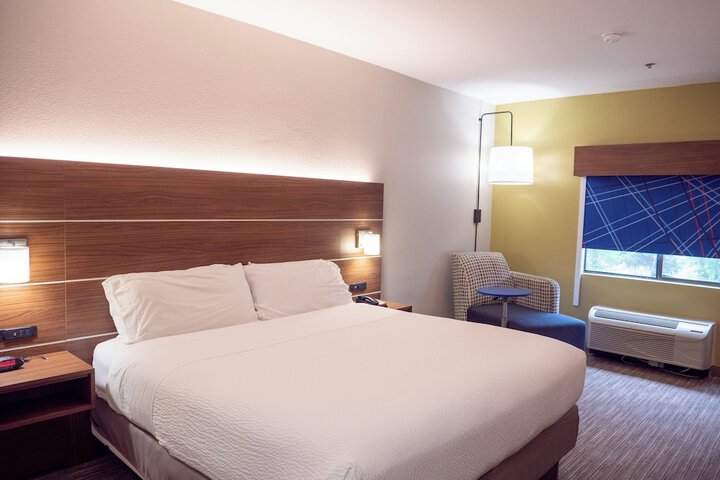Holiday Inn Express & Suites Greenville Airport by IHG