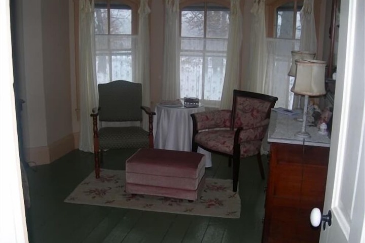 Room 17 of 20