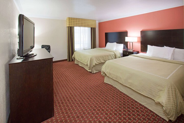 Room 20 of 34