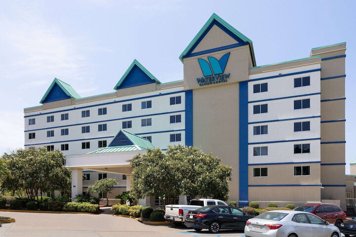 Hotel 2 of 39