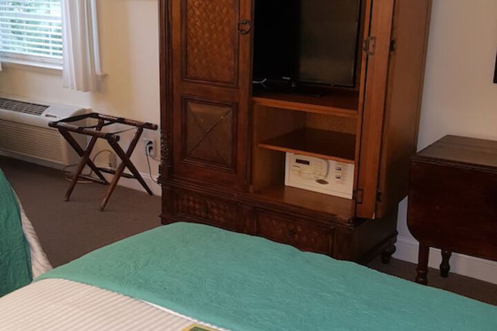 Room 122 of 392