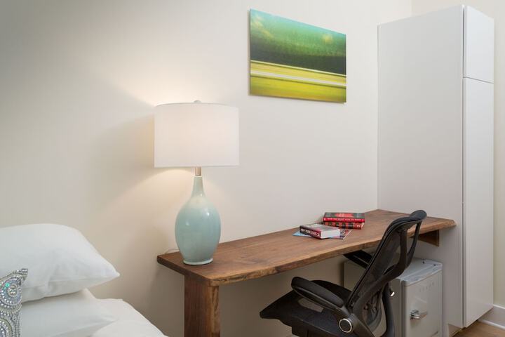 The Woodstock Inn on the Millstream