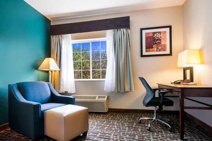 Room 27 of 36