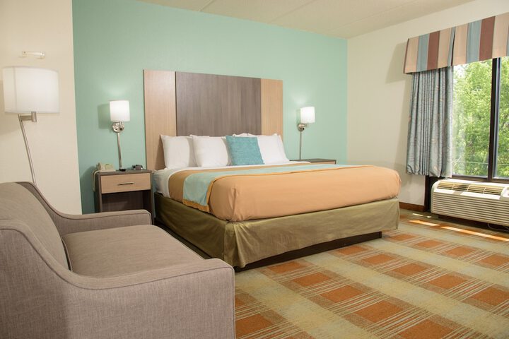 Room 33 of 91