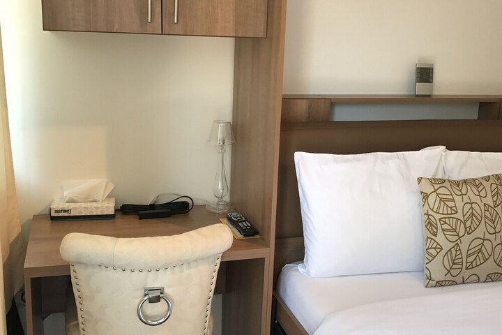 Room 26 of 40