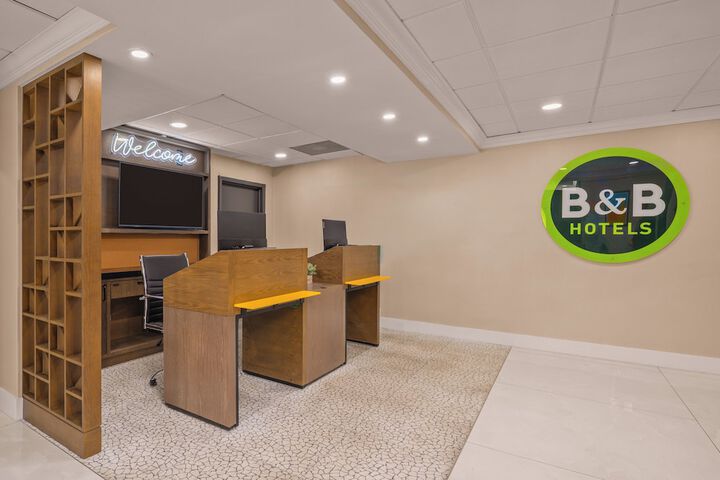 B & B Hotel Miami Airport