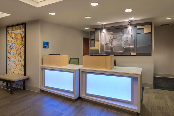 Holiday Inn Express & Suites Carson City by IHG
