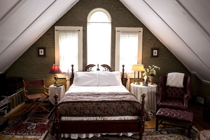 Room 27 of 42