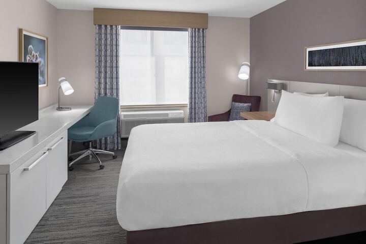 Hilton Garden Inn Queens / JFK Airport