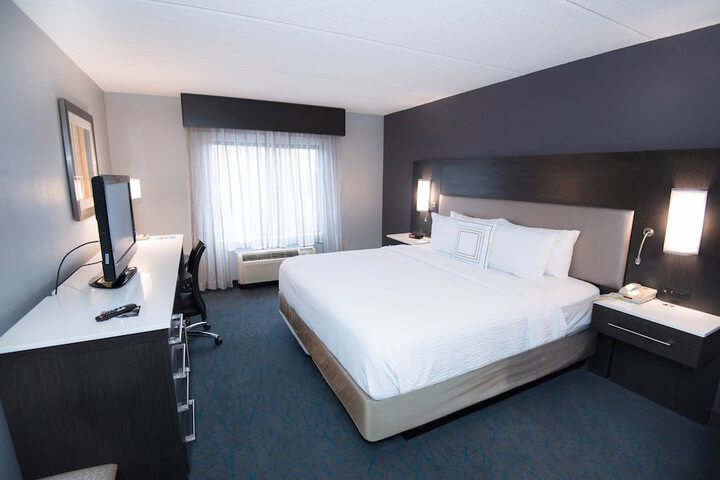 Room 14 of 24