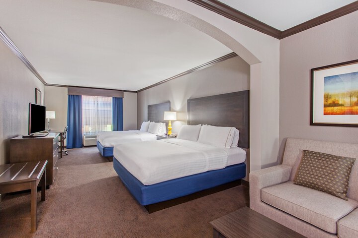 Room 16 of 28