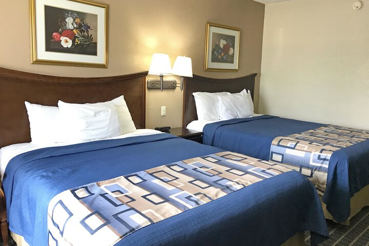 Room 5 of 17