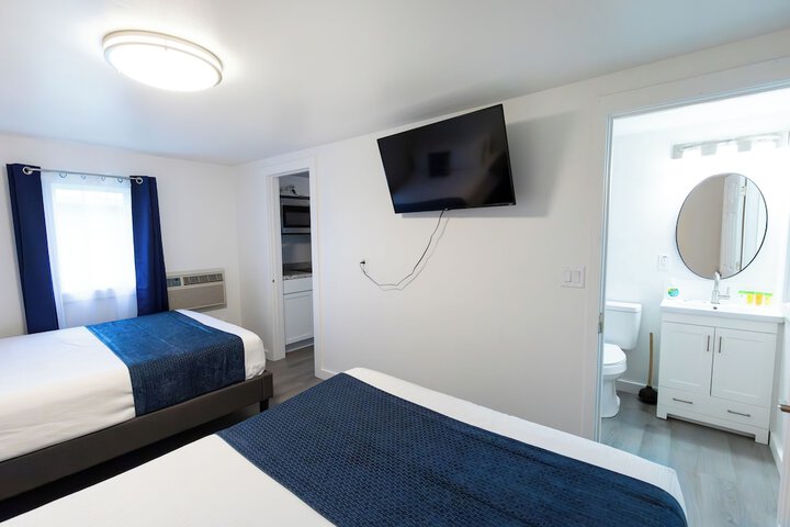 Room 32 of 57