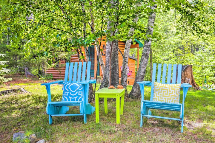 Lakefront Cabin w / Private Dock & Fire Pit!