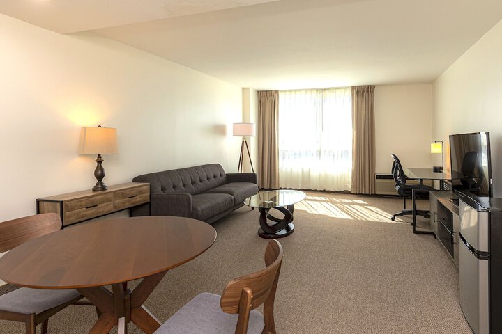 Room 28 of 35