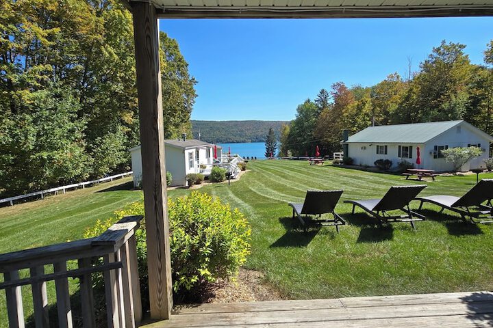 Lake View Motel