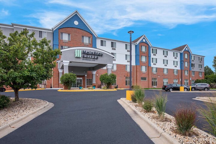 Hotel 2 of 57