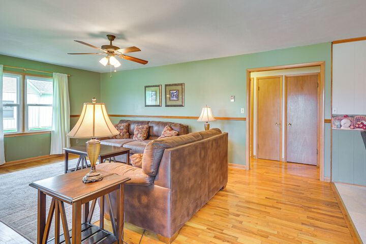 Walk to Restaurants: Stockton Home w / Game Room