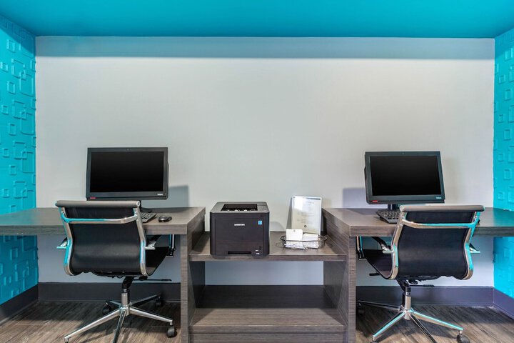 Business Center 24 of 24